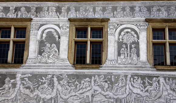 RENAISSANCE HOUSE FACADE